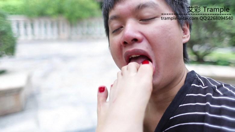 〖H.P.L栖心之栈〗—尔岚户外调教舔玉足、吃土