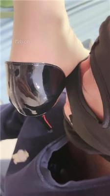 【晚晚】高跟踩踏/直接圣水/臭脚狂舔插嘴