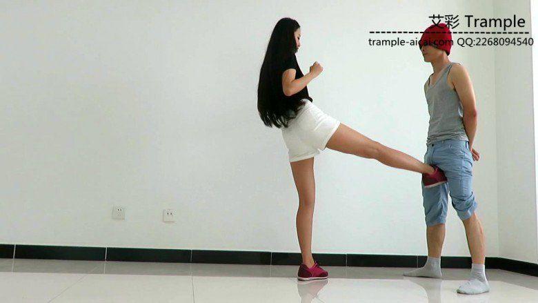 超漂亮天依女主暴打小流氓！