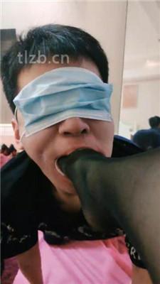 【An盈盈】下跪强制插嘴深喉