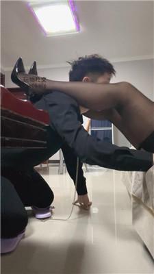 【曦颜】超诱惑绿帽老公做奴 JS250204-17