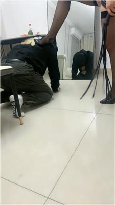 【乔伊】素人S-黑丝美腿镜前羞辱【双视角版】 JS250315-27