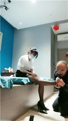 【西北傻子】高颜值技师S-圣水泡面喂食 JS250104-34