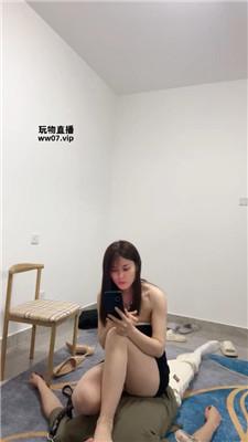 【微笑】肉丝美腿虐贱奴 bf51711