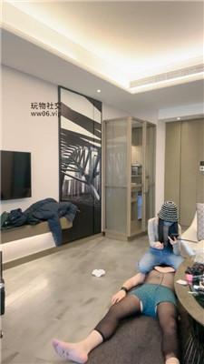 【阿冷】白袜塞嘴/全体重踩踏/涂鸦羞辱/裸足插嘴 bf49095