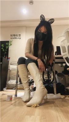 【悠悠大魔王】高跟长靴踩虐-重口脚下喂食【双视角】 bf50525