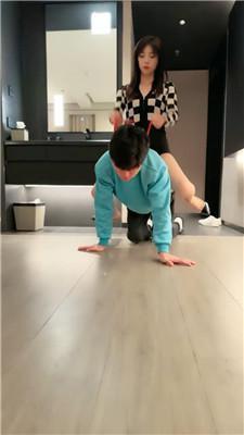 【梦涵】重度鞭打-长靴白袜踢踹 bf50056