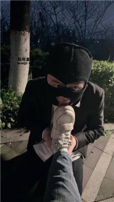 【黑兔】户外S-大学生小白鞋虐打 bf51390