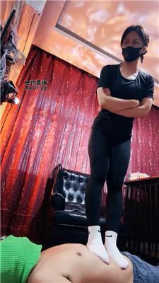 【冷颜】运动后原味鞋袜虐绿帽 bf51105