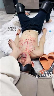 【大小姐s】闻着臭鞋子发骚犯贱 JS250222-28