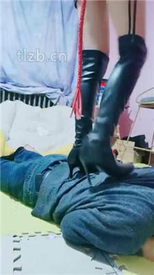 【软糖】骑马爬行/高跟长靴全体重踩踏【完整版】