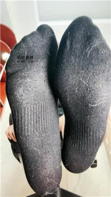 【啊晴】暴汗过后的黑棉袜调教    250224-1