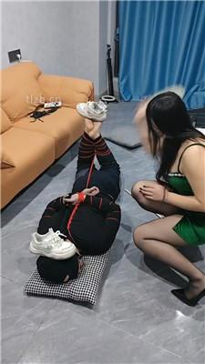 【尊欲姐姐】五花大绑-鞭打耳光/高跟踩狗/头顶鞋子