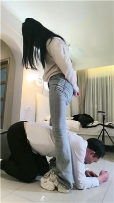 【诗琪】骑马狗爬/舔脏运动鞋 JS250315-30