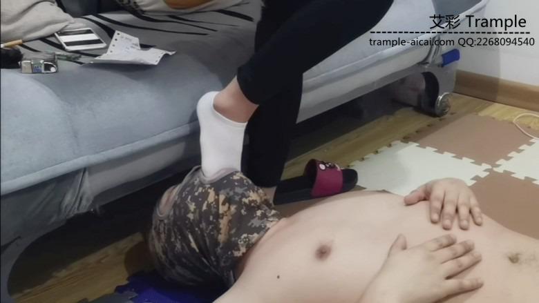 傲柔s黑丝高跟+白袜白鞋+口水调教！