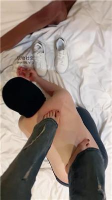 【沐沐大大】小白鞋白袜玉足踩纹身哥 JS250210-30