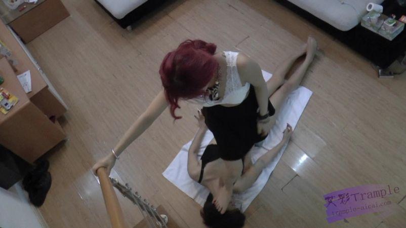 黑冰女神 极度侮辱残虐母狗（强烈推荐）