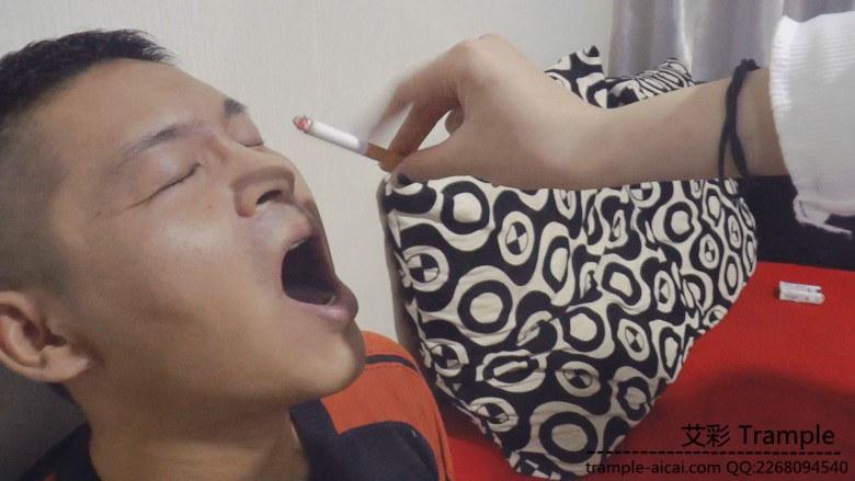 语儿与闺蜜玩虐贱人