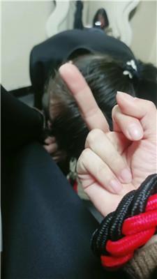 【娜S】母狗清理脏长靴 JS250317-2