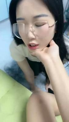 【调教视频】【橙宝】双母畜奴下奴-你们的女神我的狗/裸足白袜脏鞋狂舔