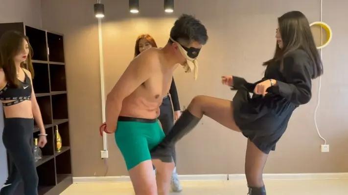 四小花旦联合调教(上)