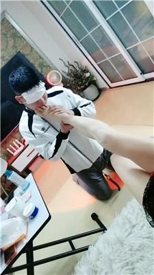 【龙儿】玉足美腿恋足狂舔 JS250309-5