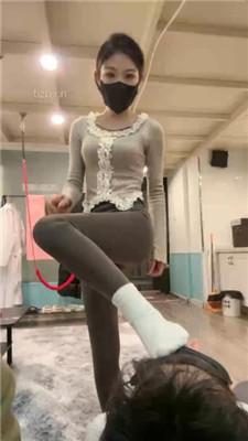 【菜小心】情侣主狗笼圈养虐绿帽/强制吃byt