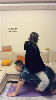 【埋汰】玉足跳踩/脚丫恋足狂舔 JS250111-1