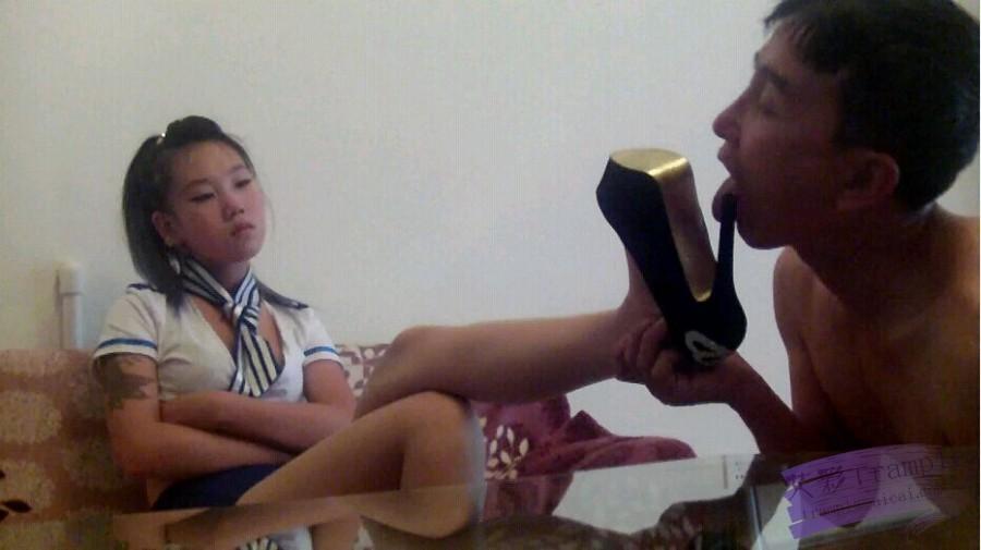 傲柔奶奶清纯学生装调教贱狗