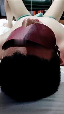 【汀兰大大】玉足踩踏狂舔/抽耳光 JS250303-35