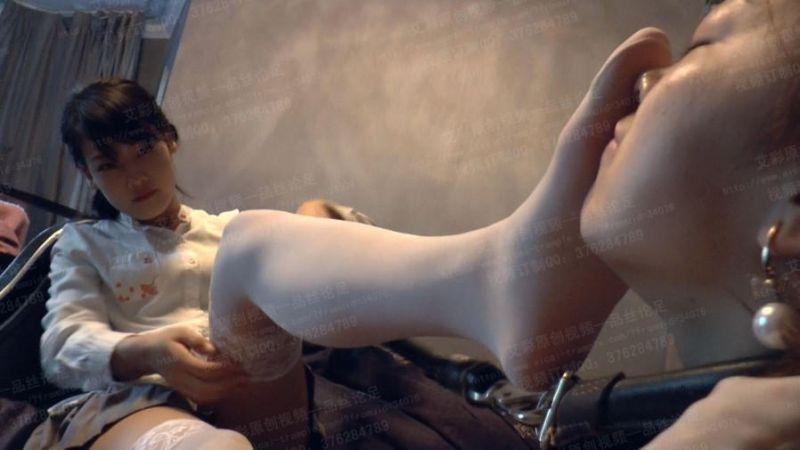 女女-馨雨白丝的美味