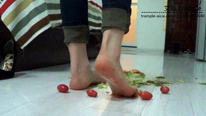 黑冰踩水果榨水果酱