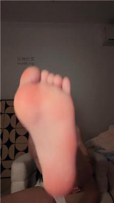 【夏主】绿帽小年夜老婆带人回家    250121-16