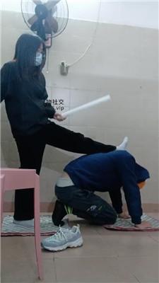 【奇了怪了】白袜脚踩踢踹虐打 JS250104-9