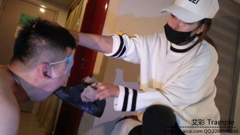 两双脏泥鞋深喉清理