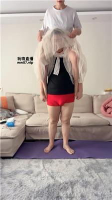 【埋汰】玉足踩虐猥琐狗继父 JS250308-3