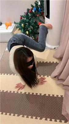 【橙宝】双母畜-奴下奴-轮流舔脚/sp扭屁股/转胯/提档