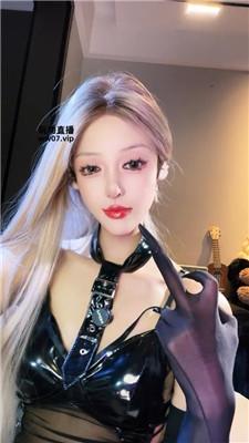 【龙妈】一边去一股小狗味    250321-10