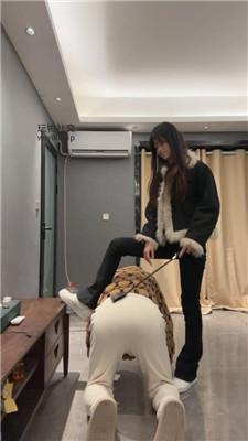 【狗哥】小白鞋白袜踩虐/转胯鞭打/坐脸窒息 bf49037