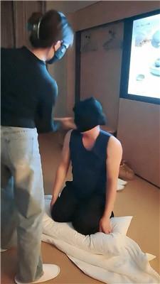 【璎珞】雪地靴暴力踢踹/刑具狂抽 JS250107-13