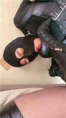 【高傲】胯下辱/重度鞭打/长靴美腿虐杀/口水吐脸