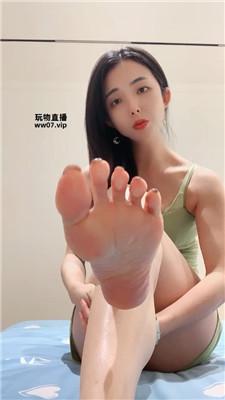 【伊柔】裸足玩狗    250503-28