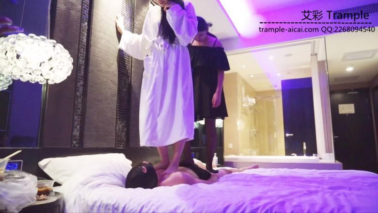 歆玥洛芸双s暴力踩踏毯子 歆玥洛芸双s暴力踩踏毯子