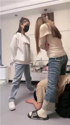 【九九女王】双S-带素人舍友玩虐出轨男友