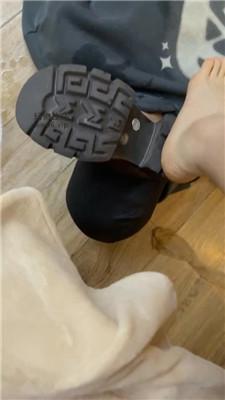 【九月】袜子泡水品尝-皮鞋白袜踩/玉足狂舔 JS250104-23