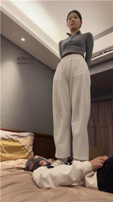 【伊未】棉袜脚踩虐-腿绞 bf50124