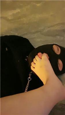 【欲S】近距离玉足狂舔 JS250228-35