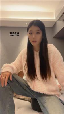 【伊未】牵狗链白袜脚踩虐 bf51345