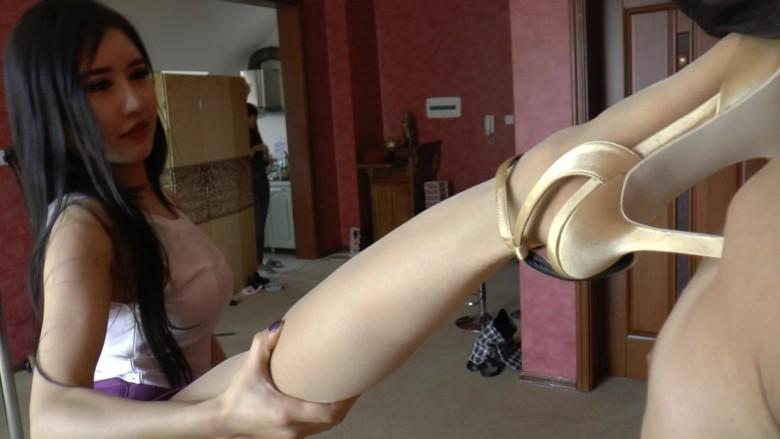 【冰时代精品】黑冰女神 高跟丝袜残暴高位踢脸