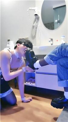 【甜柚】皮鞋白袜虐bt变装奴 bf52554